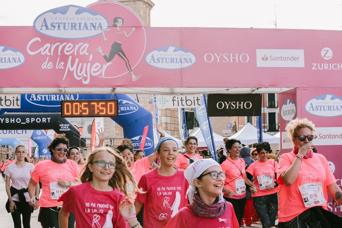 Llegada de la Carrera de la Mujer de Zaragoza (GALERÍA 12)