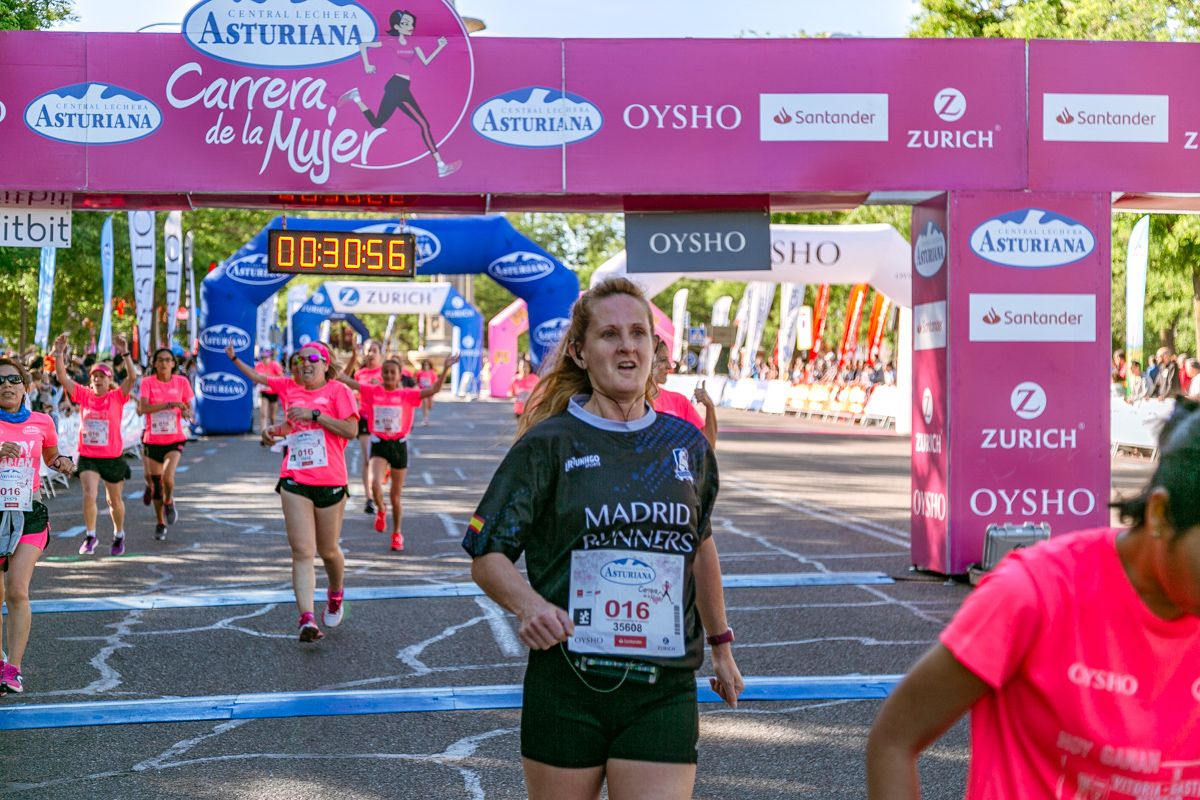 Carrera de la Mujer de Madrid - META, ARCO DERECHO (de 30:13 a 31:31)