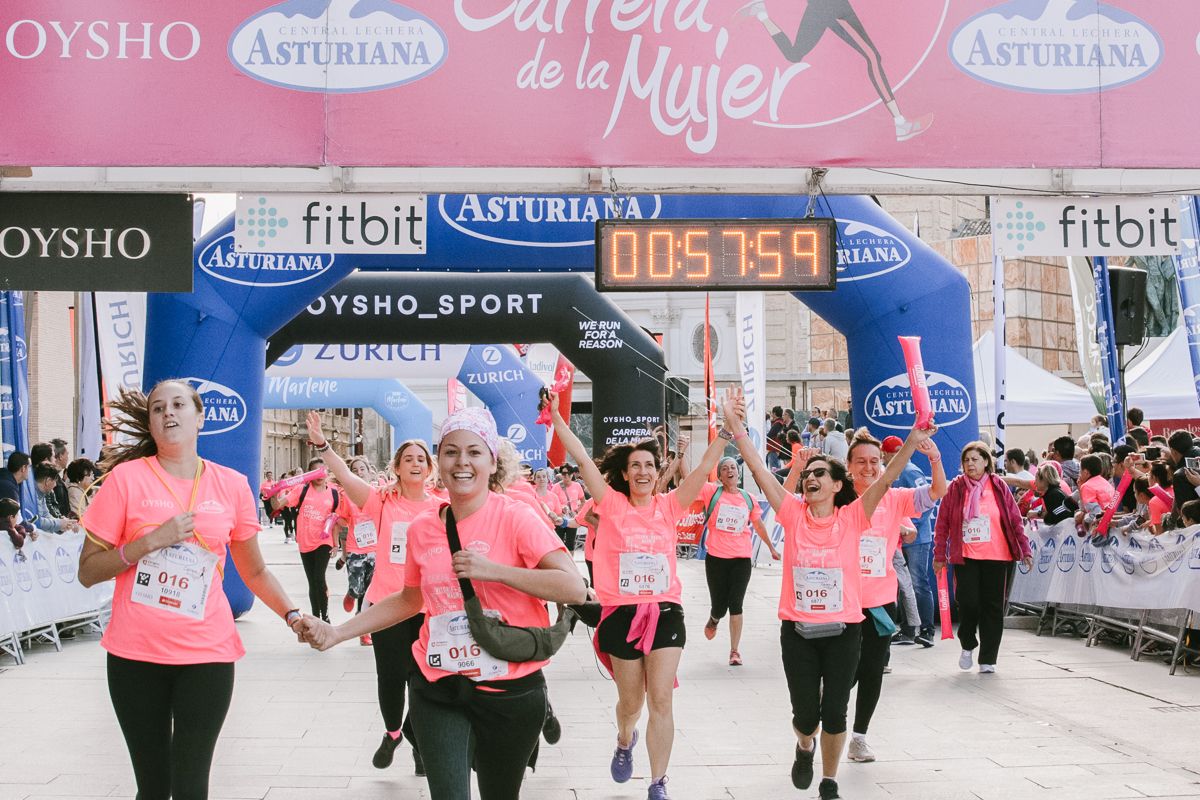 Llegada de la Carrera de la Mujer de Zaragoza (GALERÍA 12)