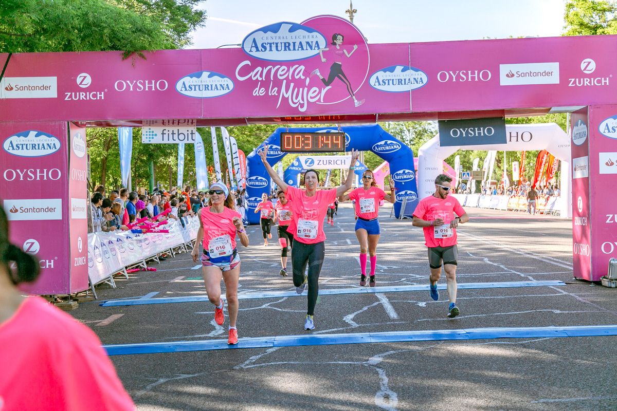 Carrera de la Mujer de Madrid - META, ARCO DERECHO (de 31:33 a 32:37)
