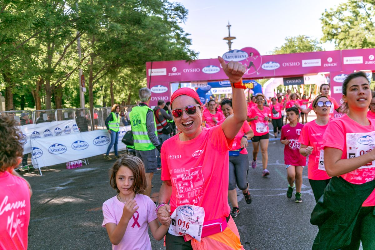 Carrera de la Mujer de Madrid - META, ARCO DERECHO (de 49:58 a 51:23)