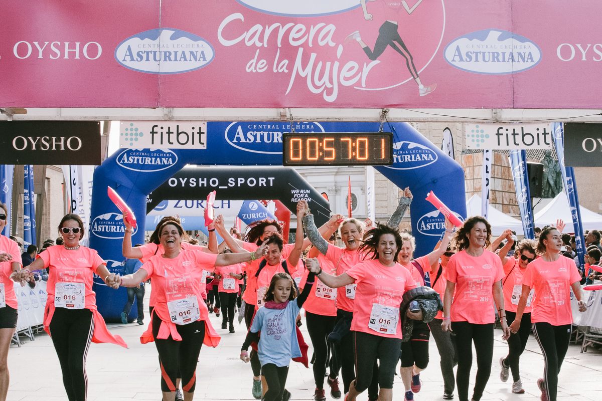 Llegada de la Carrera de la Mujer de Zaragoza (GALERÍA 11)