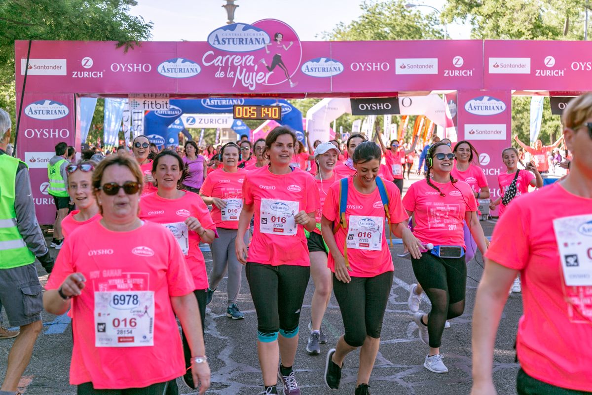 Carrera de la Mujer de Madrid - META, ARCO DERECHO (de 49:58 a 51:23)