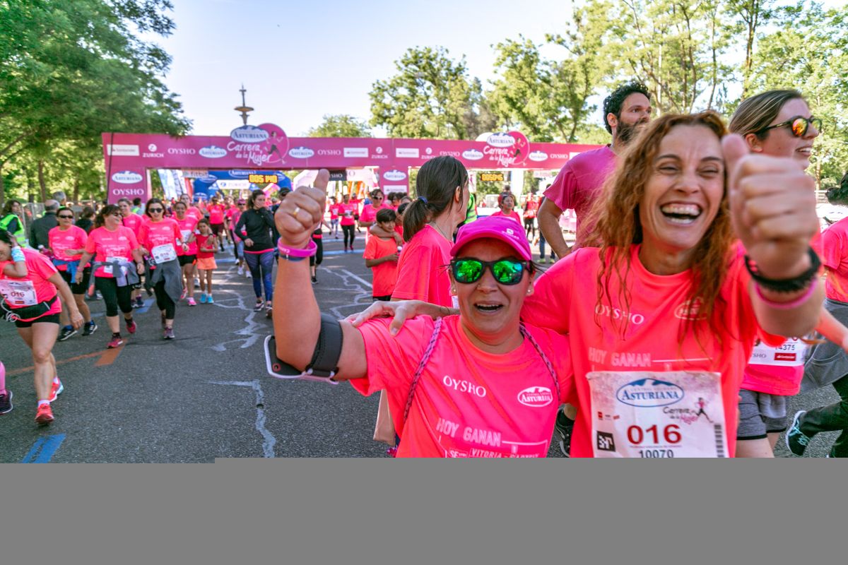 Carrera de la Mujer de Madrid - META, ARCO DERECHO (de 49:58 a 51:23)