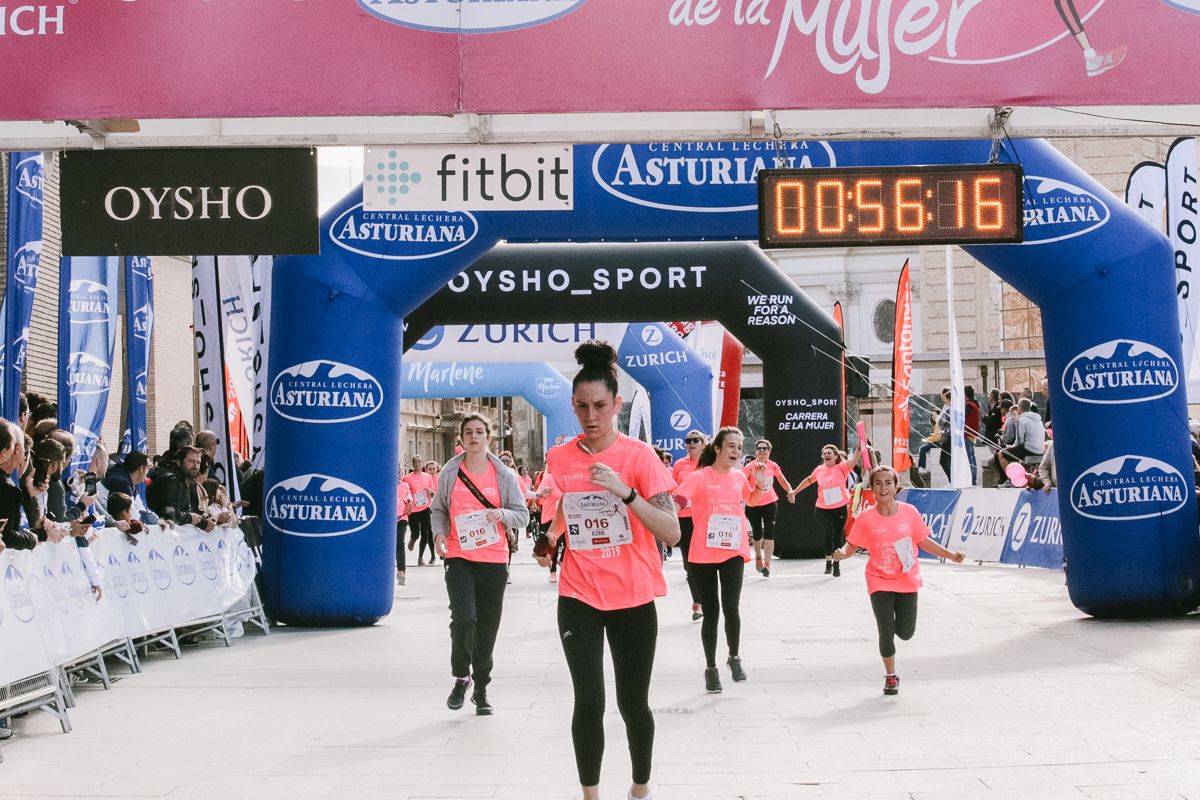 Llegada de la Carrera de la Mujer de Zaragoza (GALERÍA 11)