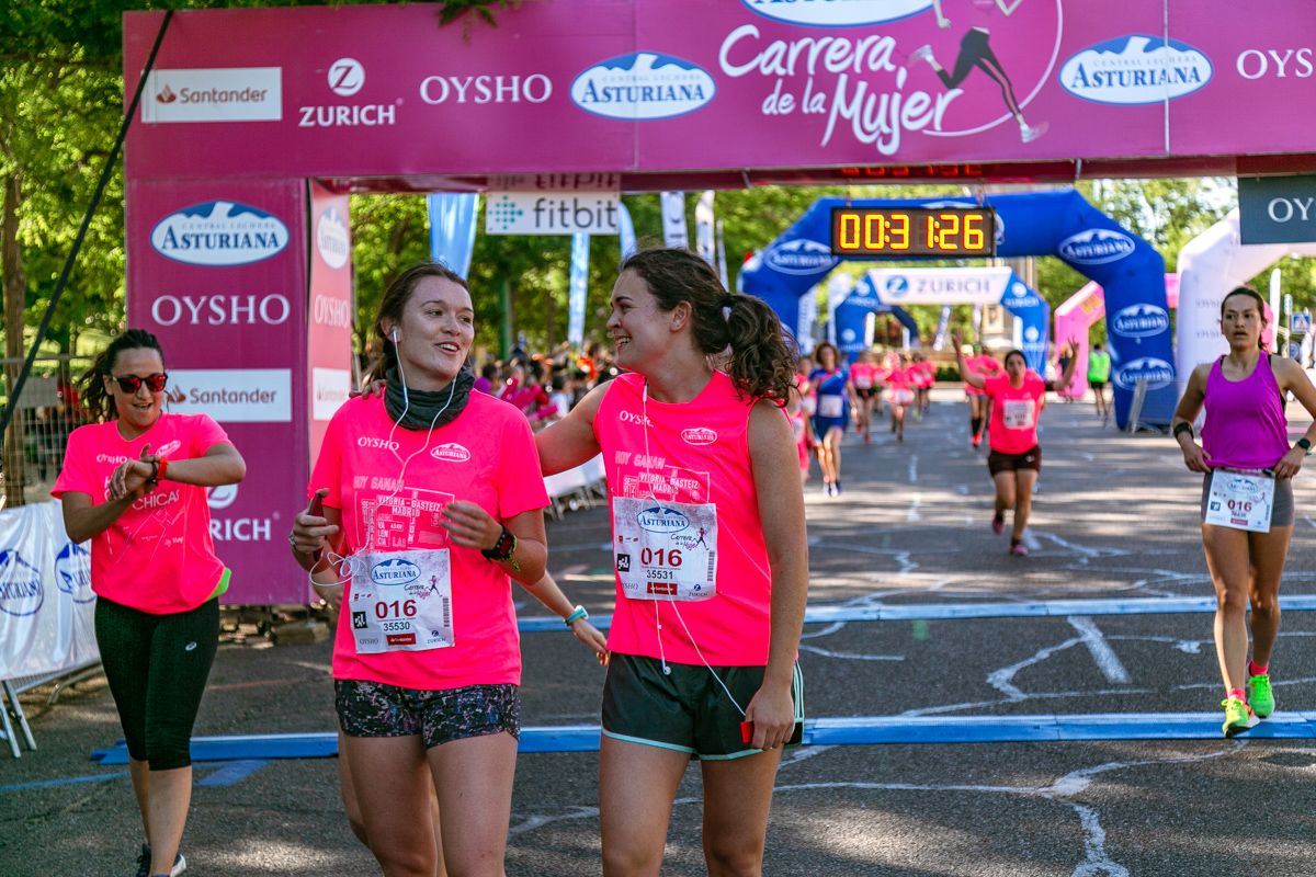 Carrera de la Mujer de Madrid - META, ARCO DERECHO (de 30:13 a 31:31)