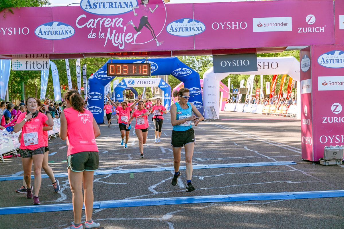 Carrera de la Mujer de Madrid - META, ARCO DERECHO (de 30:13 a 31:31)