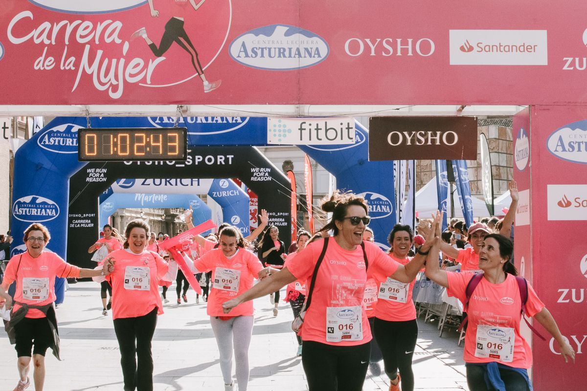 Llegada de la Carrera de la Mujer de Zaragoza (GALERÍA 14)