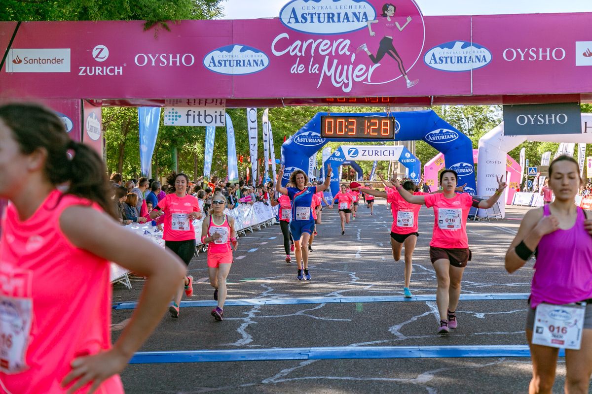 Carrera de la Mujer de Madrid - META, ARCO DERECHO (de 30:13 a 31:31)