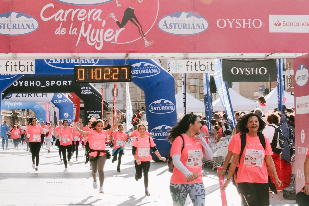 Llegada de la Carrera de la Mujer de Zaragoza (GALERÍA 14)