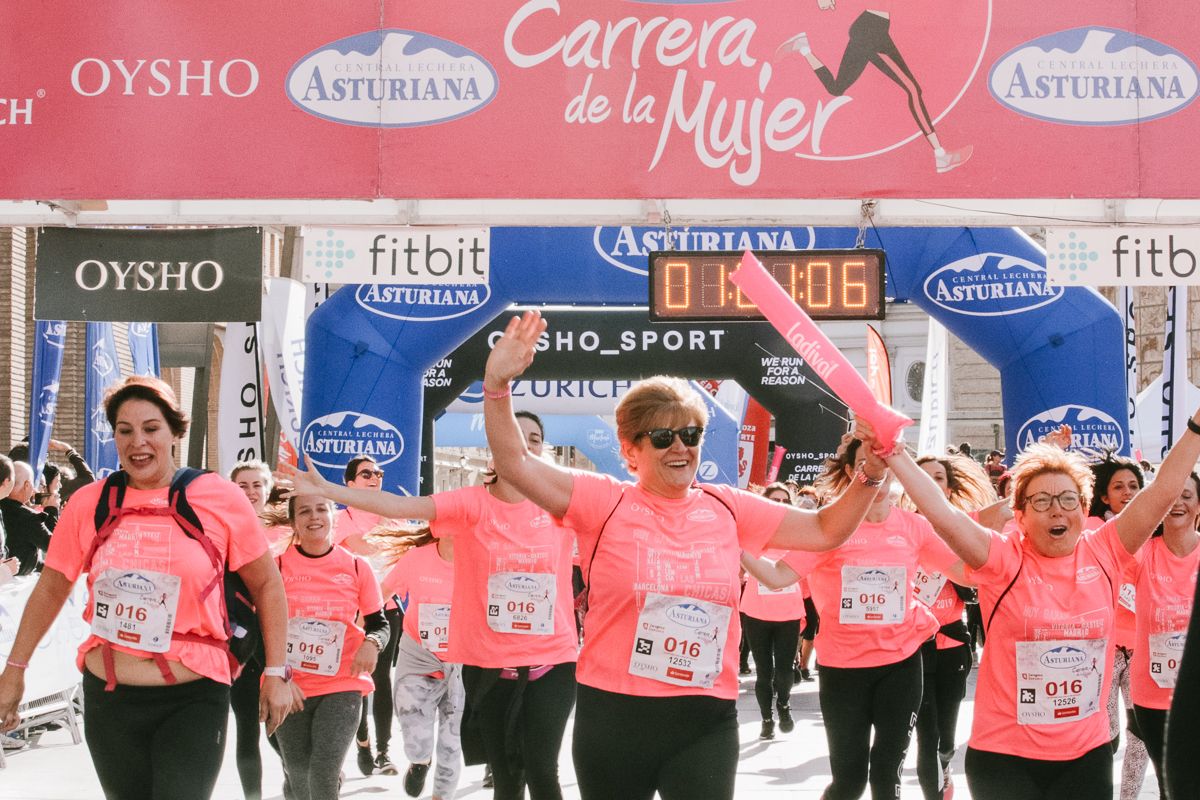 Llegada de la Carrera de la Mujer de Zaragoza (GALERÍA 13)