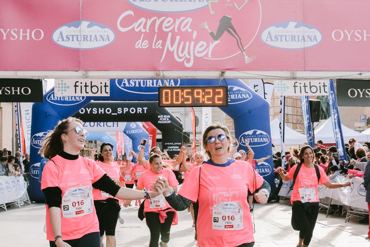 Llegada de la Carrera de la Mujer de Zaragoza (GALERÍA 13)