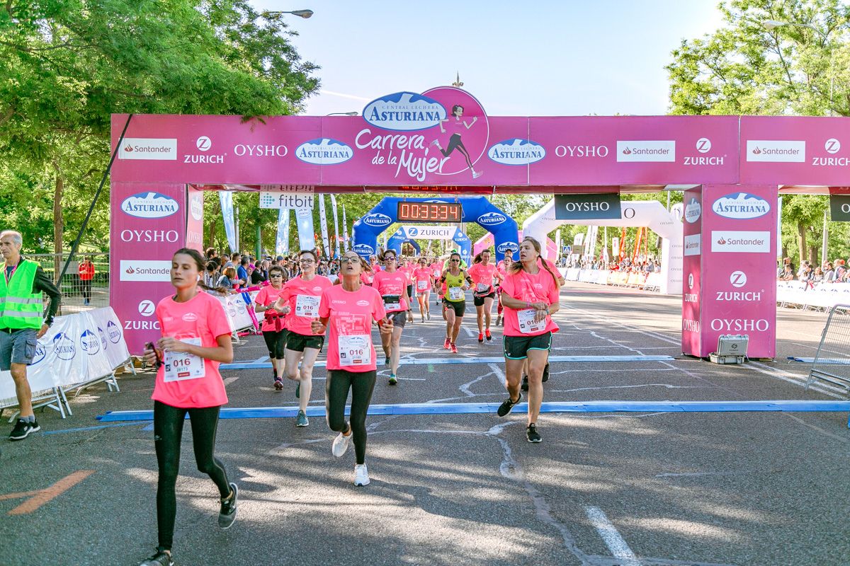 Carrera de la Mujer de Madrid - META, ARCO DERECHO (de 32:39 a 33:55)