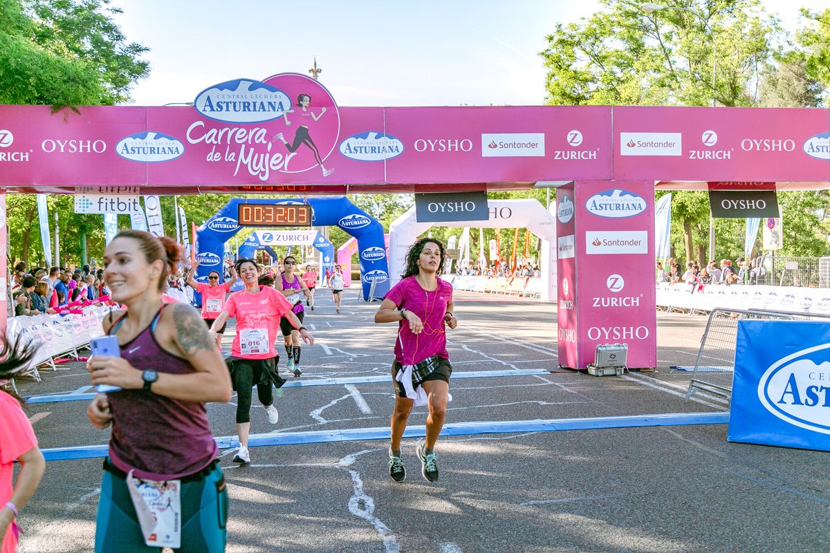 Carrera de la Mujer de Madrid - META, ARCO DERECHO (de 31:33 a 32:37)