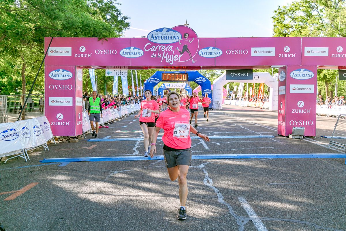 Carrera de la Mujer de Madrid - META, ARCO DERECHO (de 32:39 a 33:55)