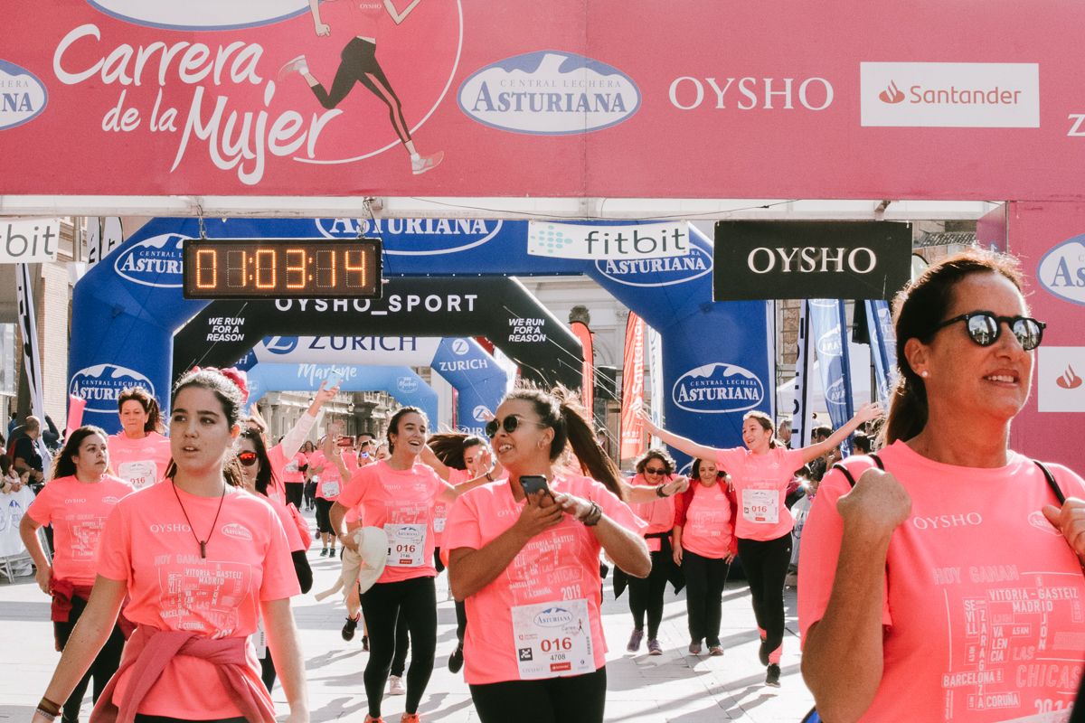 Llegada de la Carrera de la Mujer de Zaragoza (GALERÍA 14)
