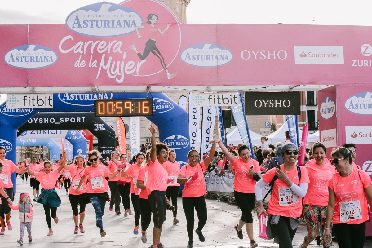 Llegada de la Carrera de la Mujer de Zaragoza (GALERÍA 13)