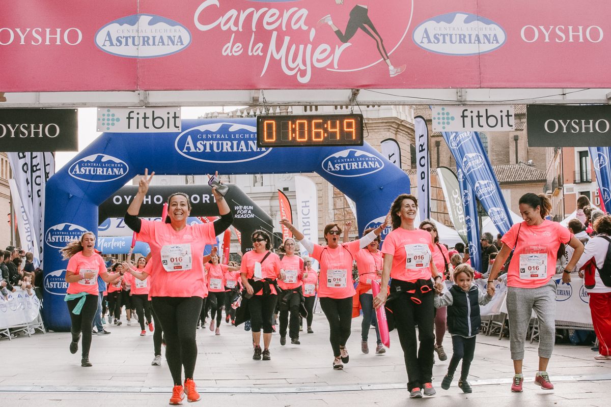 Llegada de la Carrera de la Mujer de Zaragoza (GALERÍA 14)