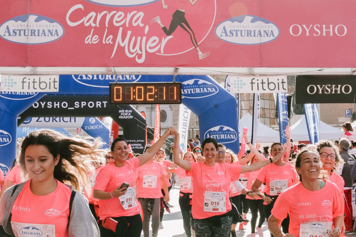 Llegada de la Carrera de la Mujer de Zaragoza (GALERÍA 14)