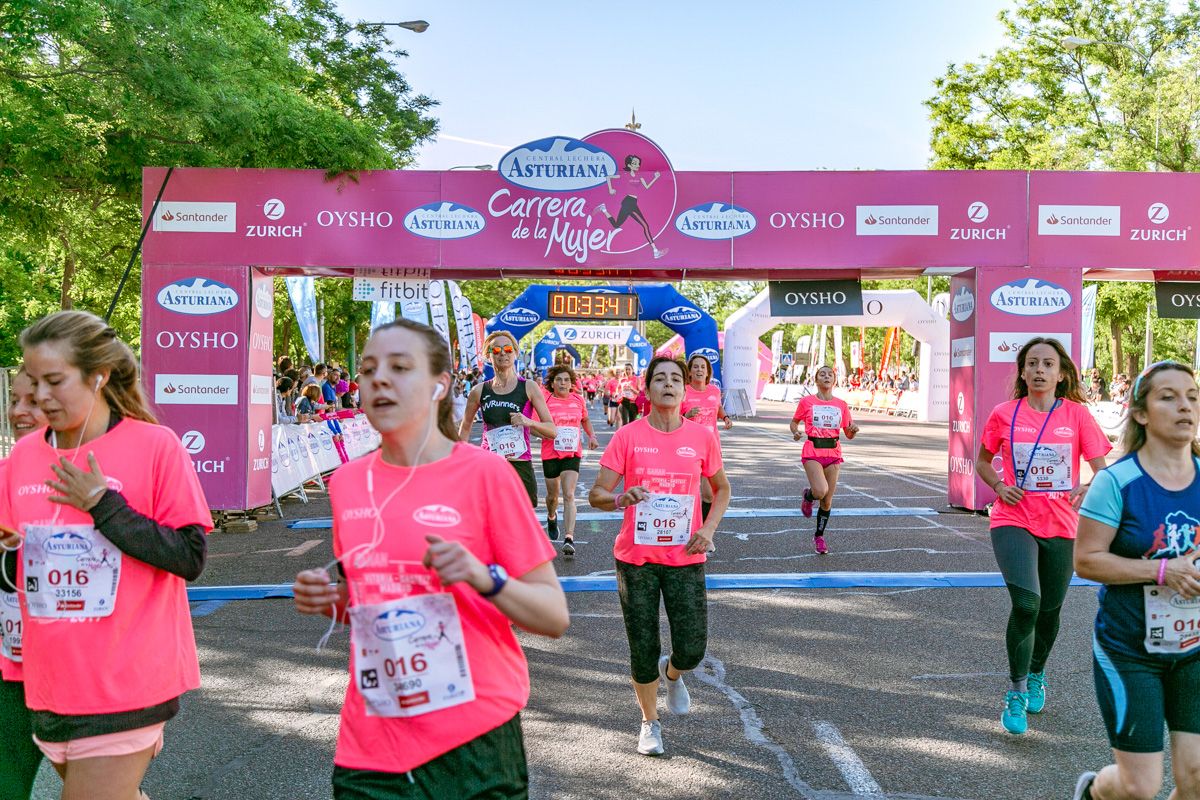 Carrera de la Mujer de Madrid - META, ARCO DERECHO (de 32:39 a 33:55)