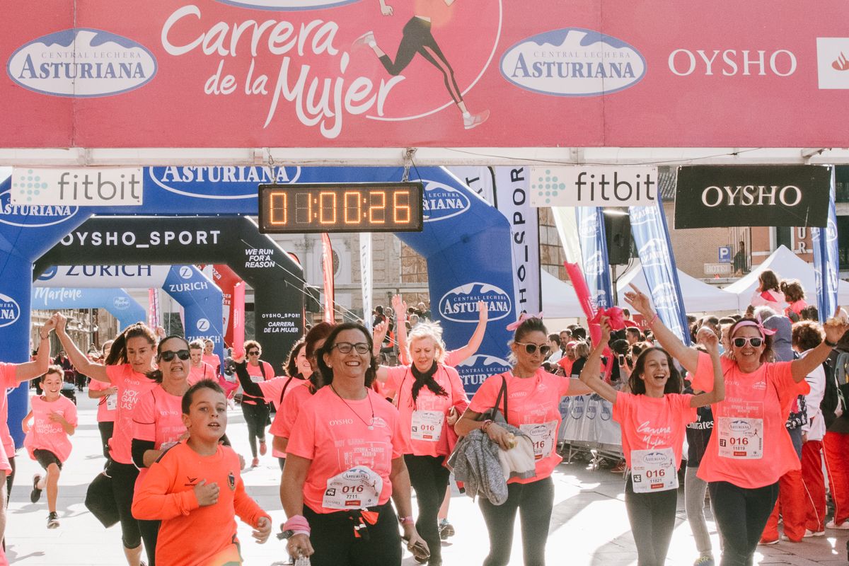 Llegada de la Carrera de la Mujer de Zaragoza (GALERÍA 13)