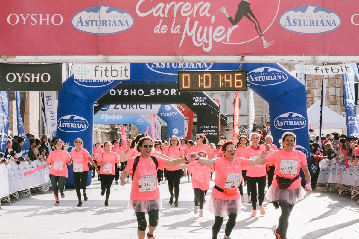 Llegada de la Carrera de la Mujer de Zaragoza (GALERÍA 13)