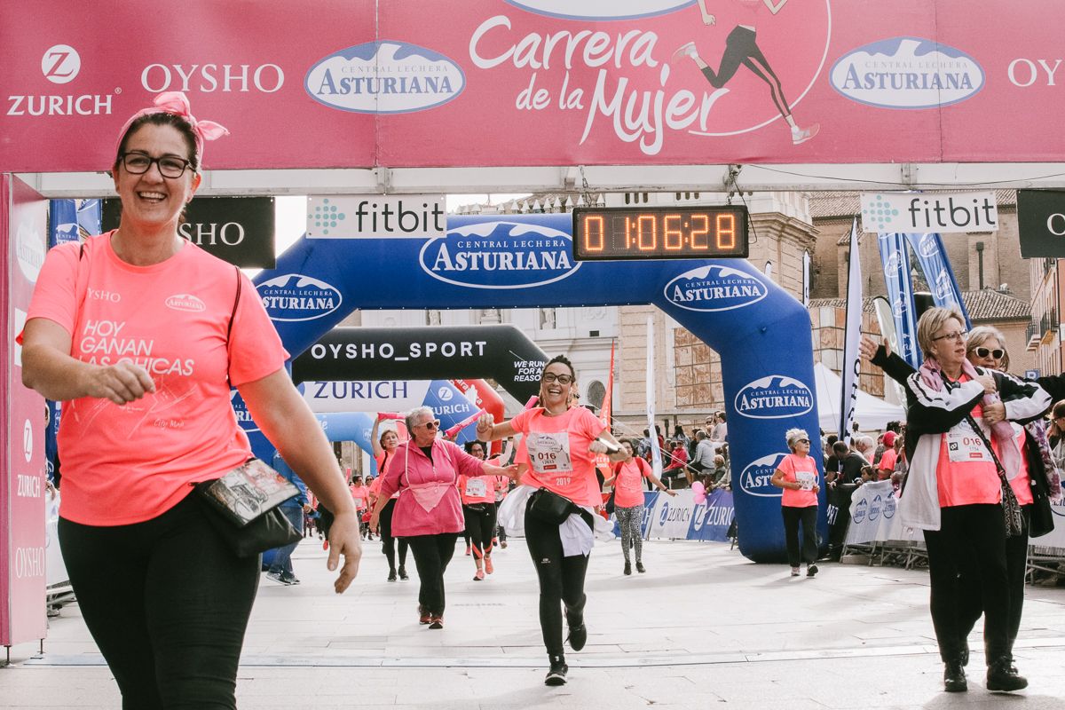 Llegada de la Carrera de la Mujer de Zaragoza (GALERÍA 14)