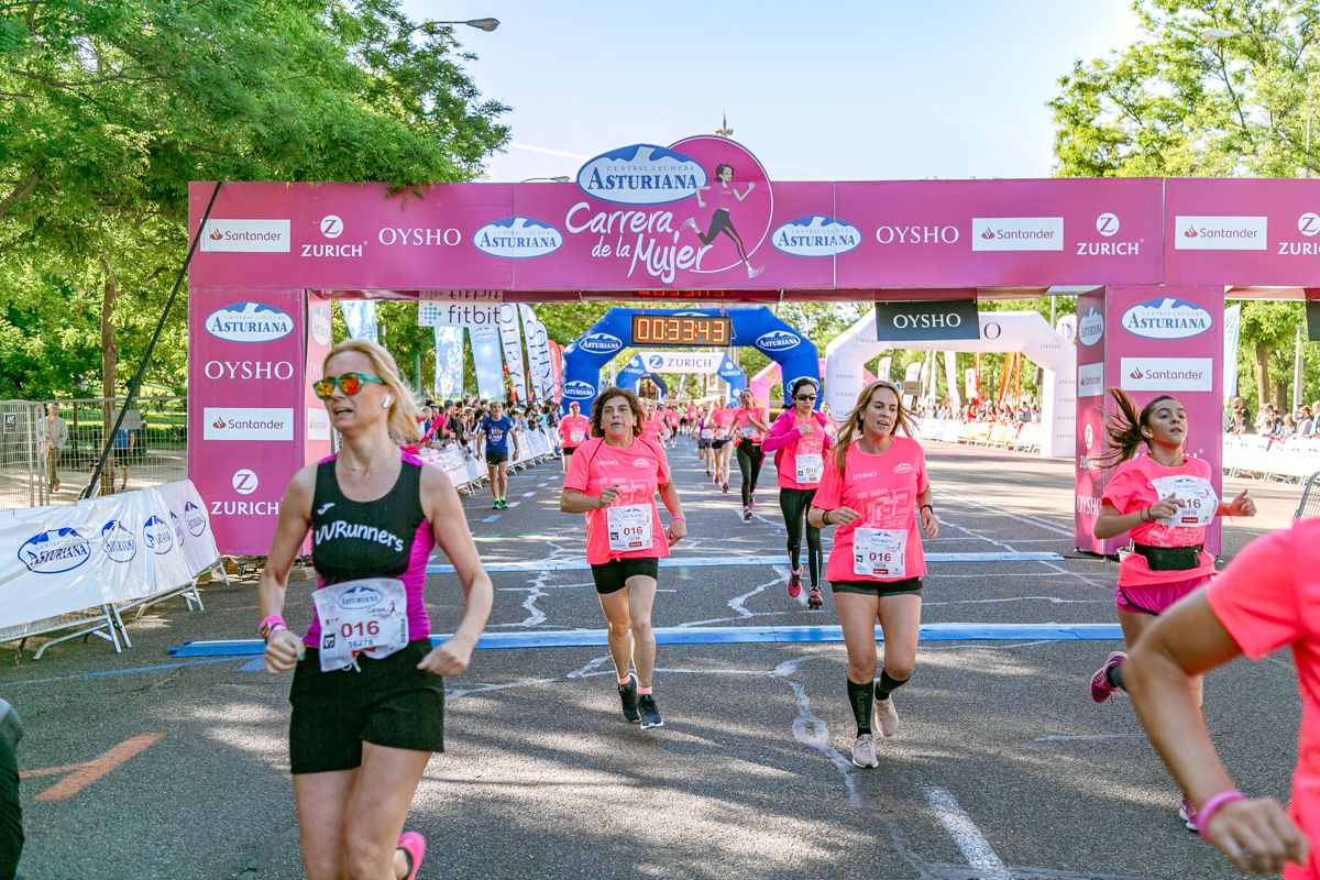 Carrera de la Mujer de Madrid - META, ARCO DERECHO (de 32:39 a 33:55)