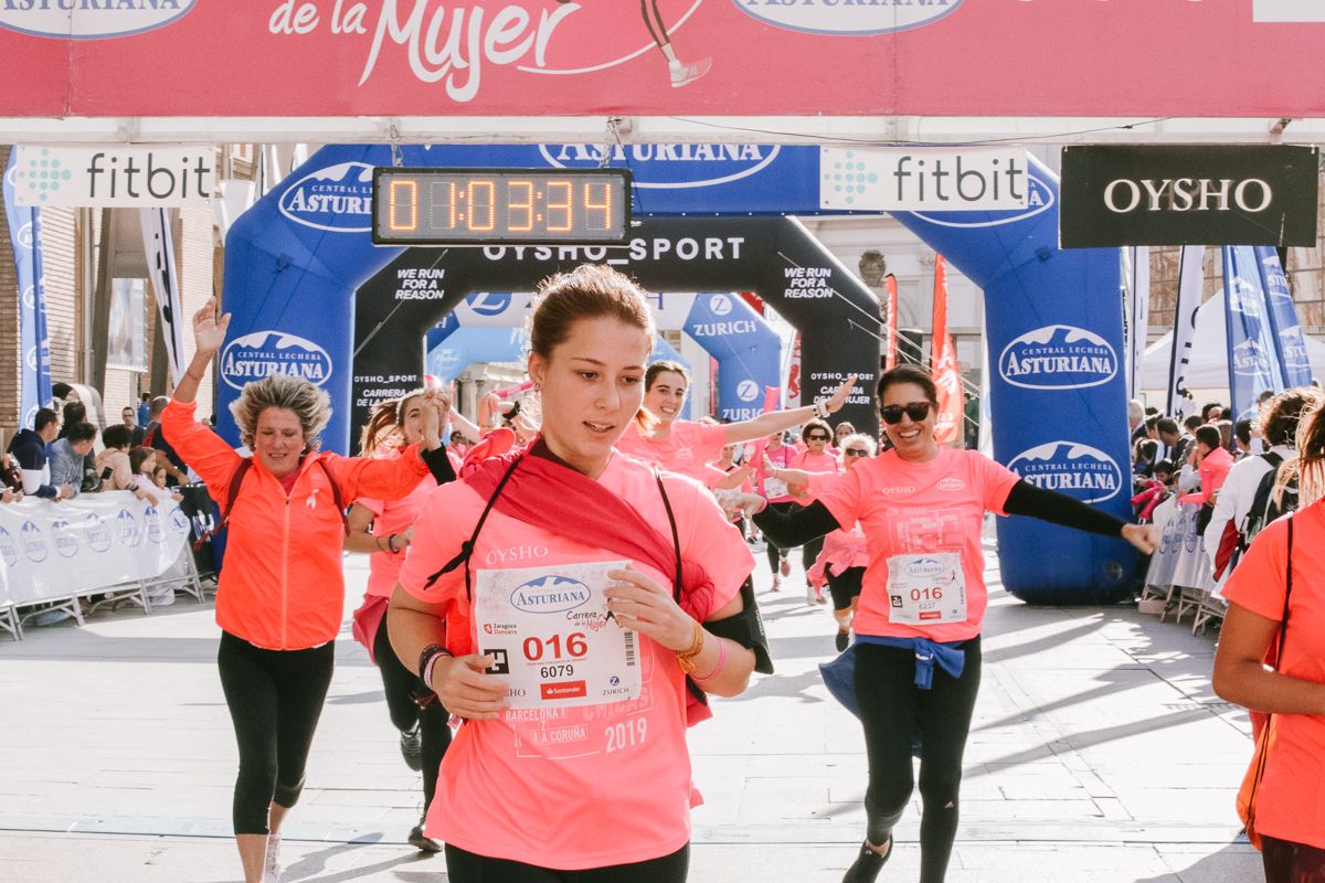 Llegada de la Carrera de la Mujer de Zaragoza (GALERÍA 14)