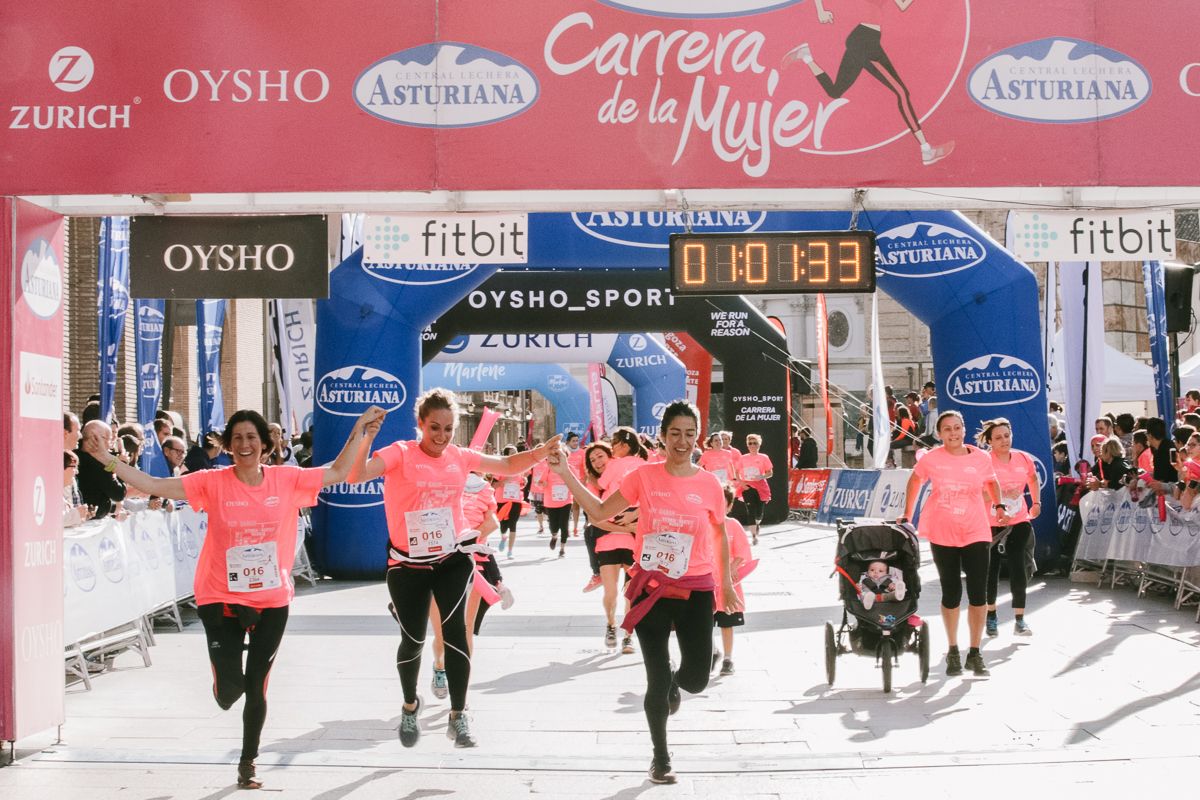 Llegada de la Carrera de la Mujer de Zaragoza (GALERÍA 13)