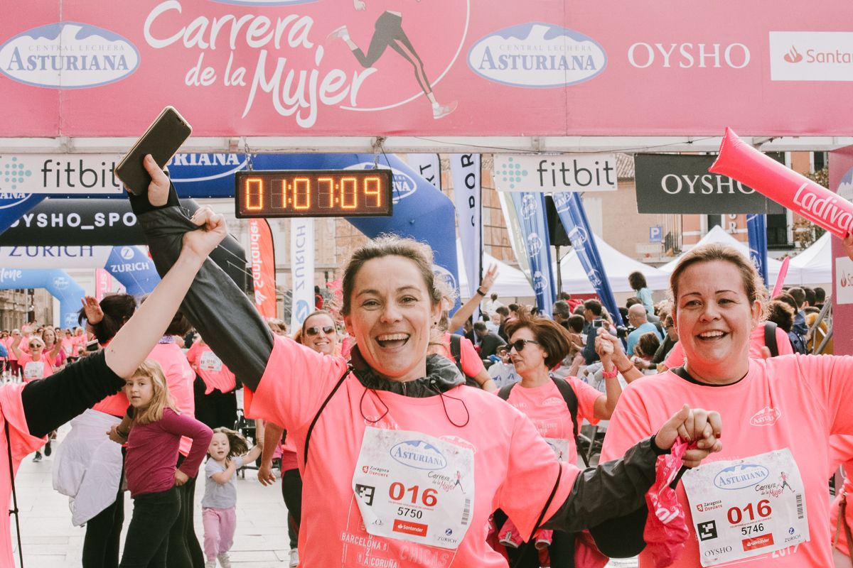 Llegada de la Carrera de la Mujer de Zaragoza (GALERÍA 15)