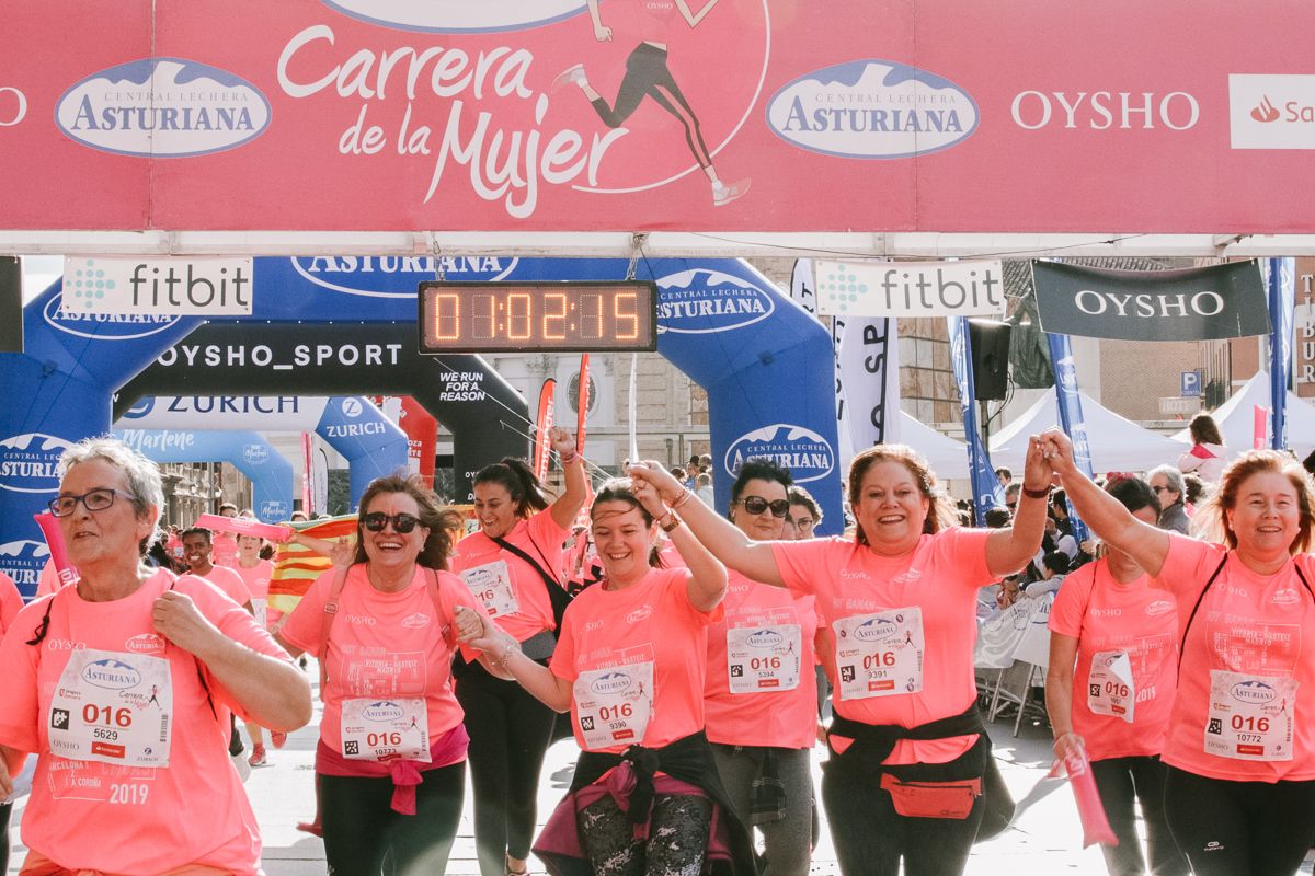 Llegada de la Carrera de la Mujer de Zaragoza (GALERÍA 14)