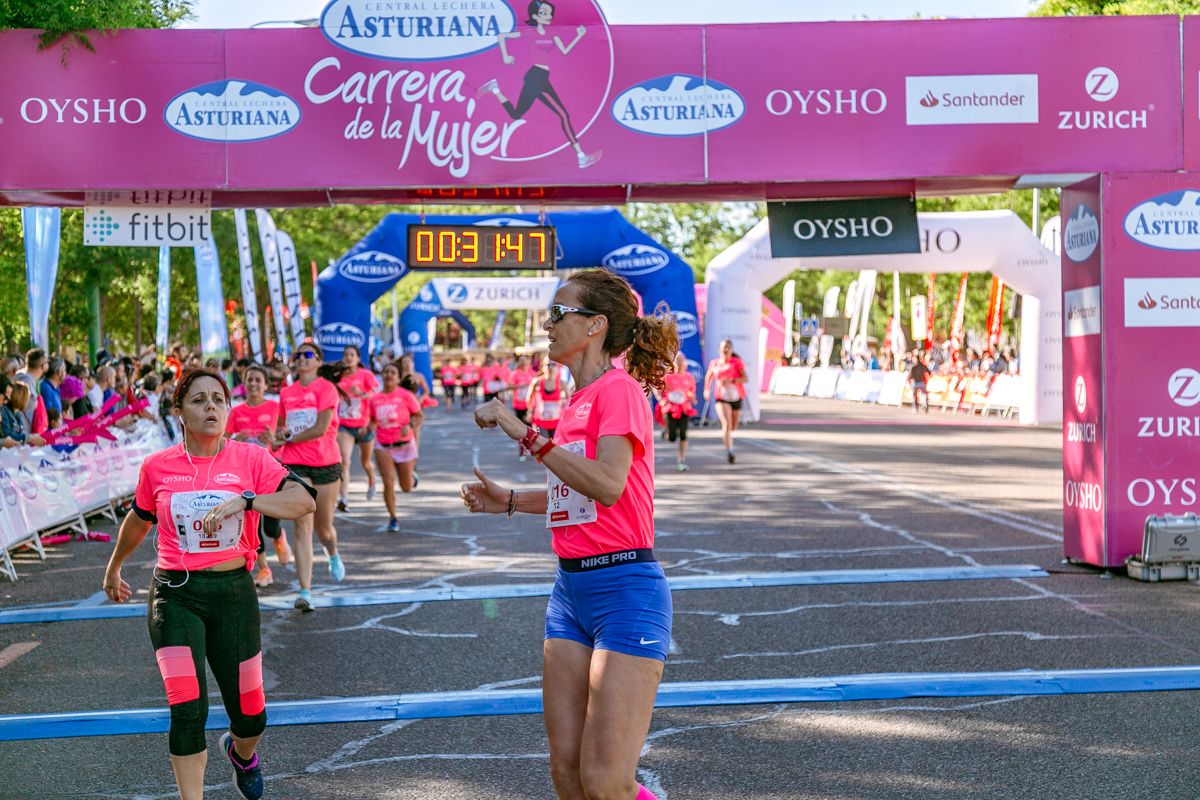 Carrera de la Mujer de Madrid - META, ARCO DERECHO (de 31:33 a 32:37)