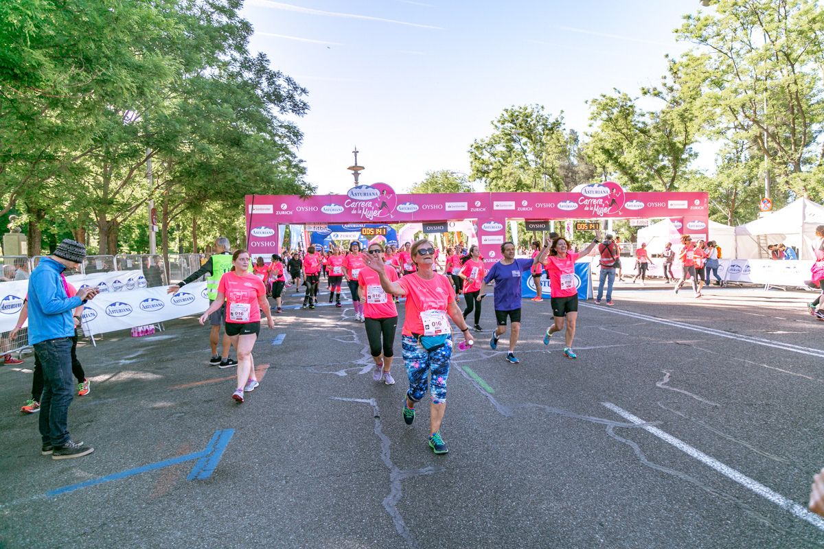 Carrera de la Mujer de Madrid - META, ARCO DERECHO (de 51:40 a 53:02)