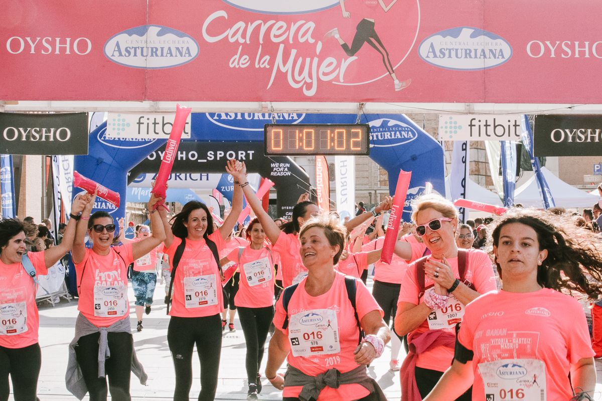 Llegada de la Carrera de la Mujer de Zaragoza (GALERÍA 13)