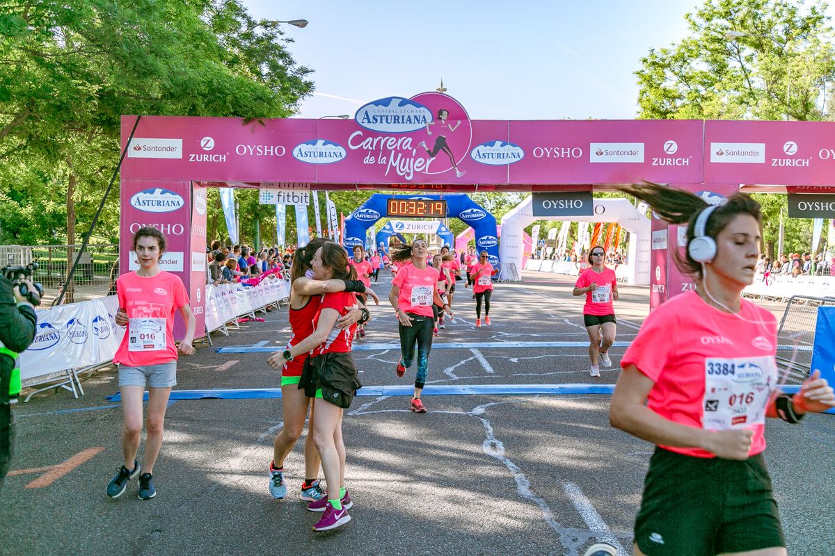 Carrera de la Mujer de Madrid - META, ARCO DERECHO (de 31:33 a 32:37)