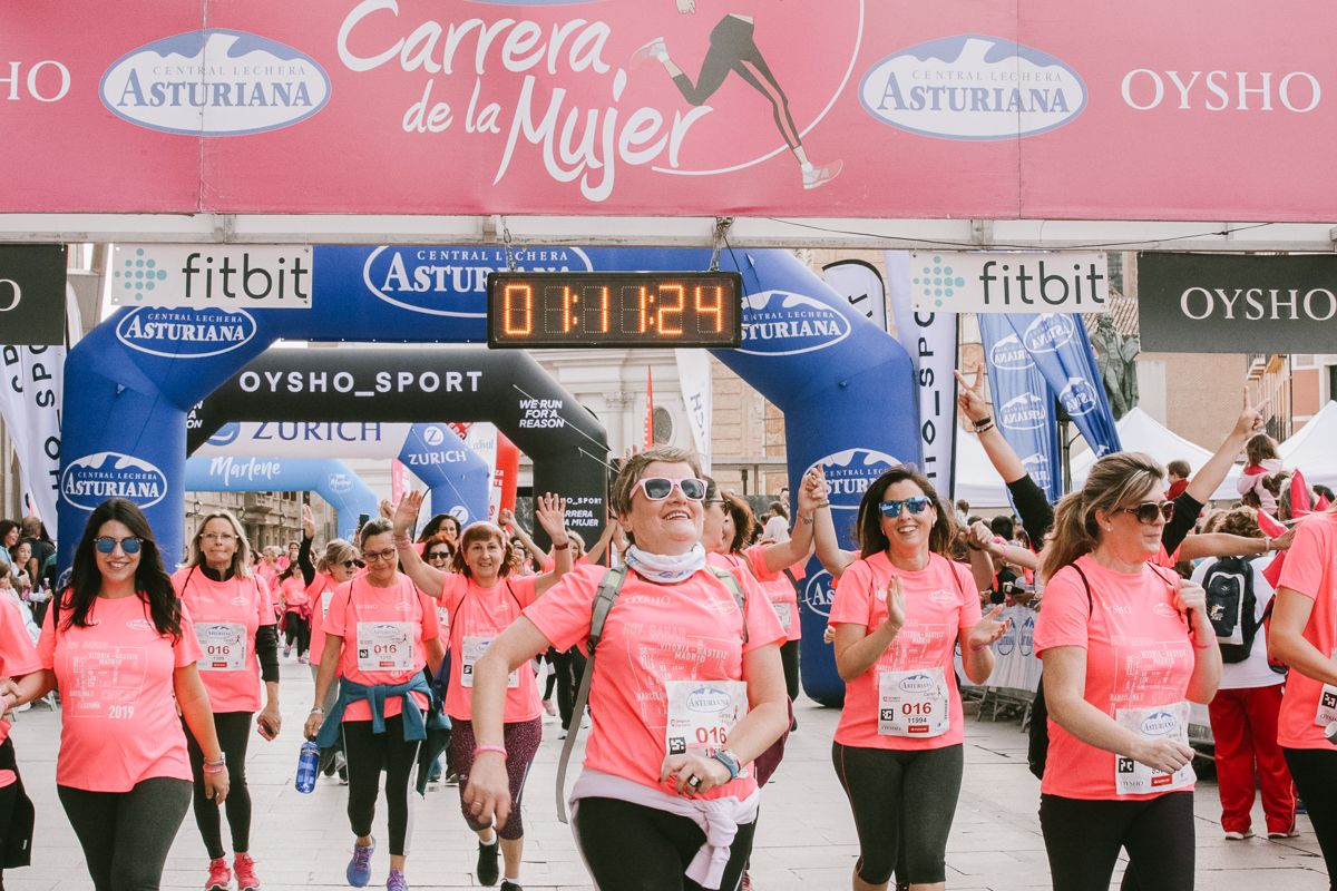 Llegada de la Carrera de la Mujer de Zaragoza (GALERÍA 16)