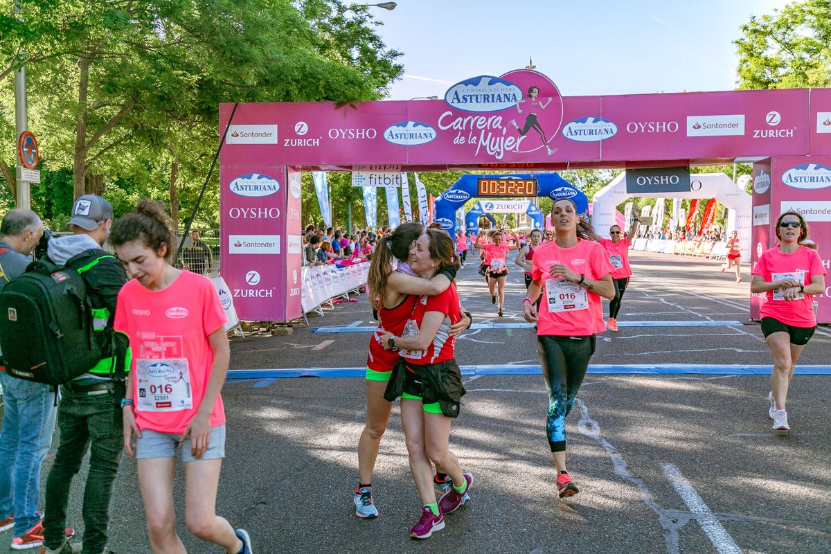 Carrera de la Mujer de Madrid - META, ARCO DERECHO (de 31:33 a 32:37)