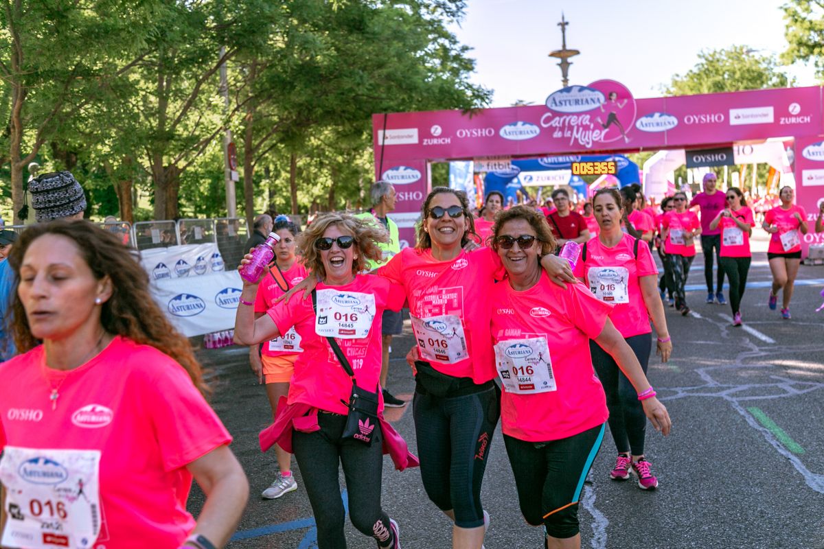 Carrera de la Mujer de Madrid - META, ARCO DERECHO (de 53:03 a 54:33)