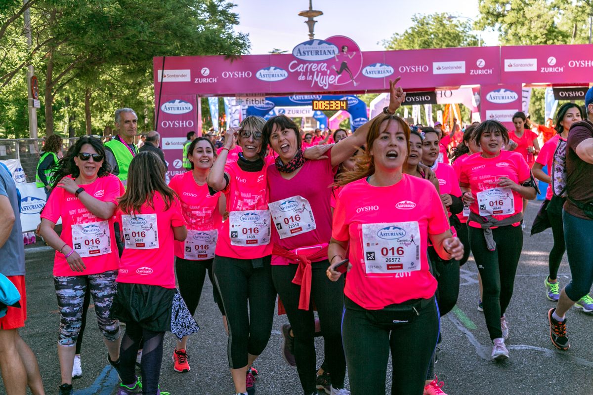 Carrera de la Mujer de Madrid - META, ARCO DERECHO (de 53:03 a 54:33)