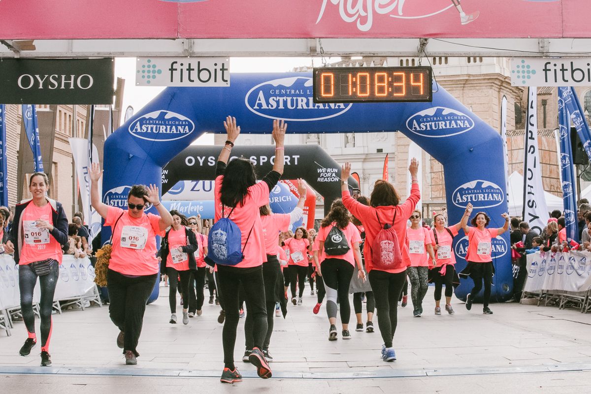 Llegada de la Carrera de la Mujer de Zaragoza (GALERÍA 15)