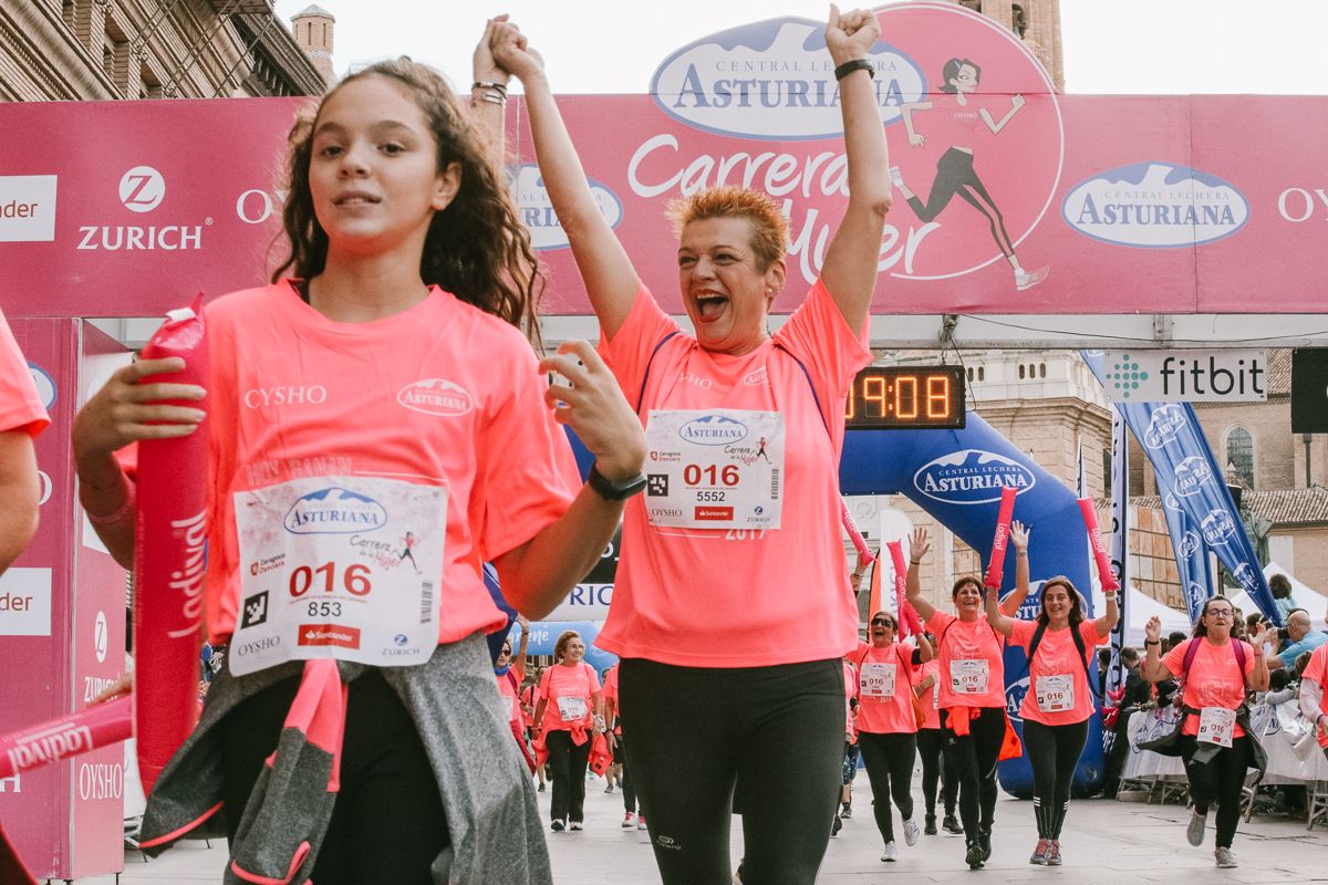 Llegada de la Carrera de la Mujer de Zaragoza (GALERÍA 15)