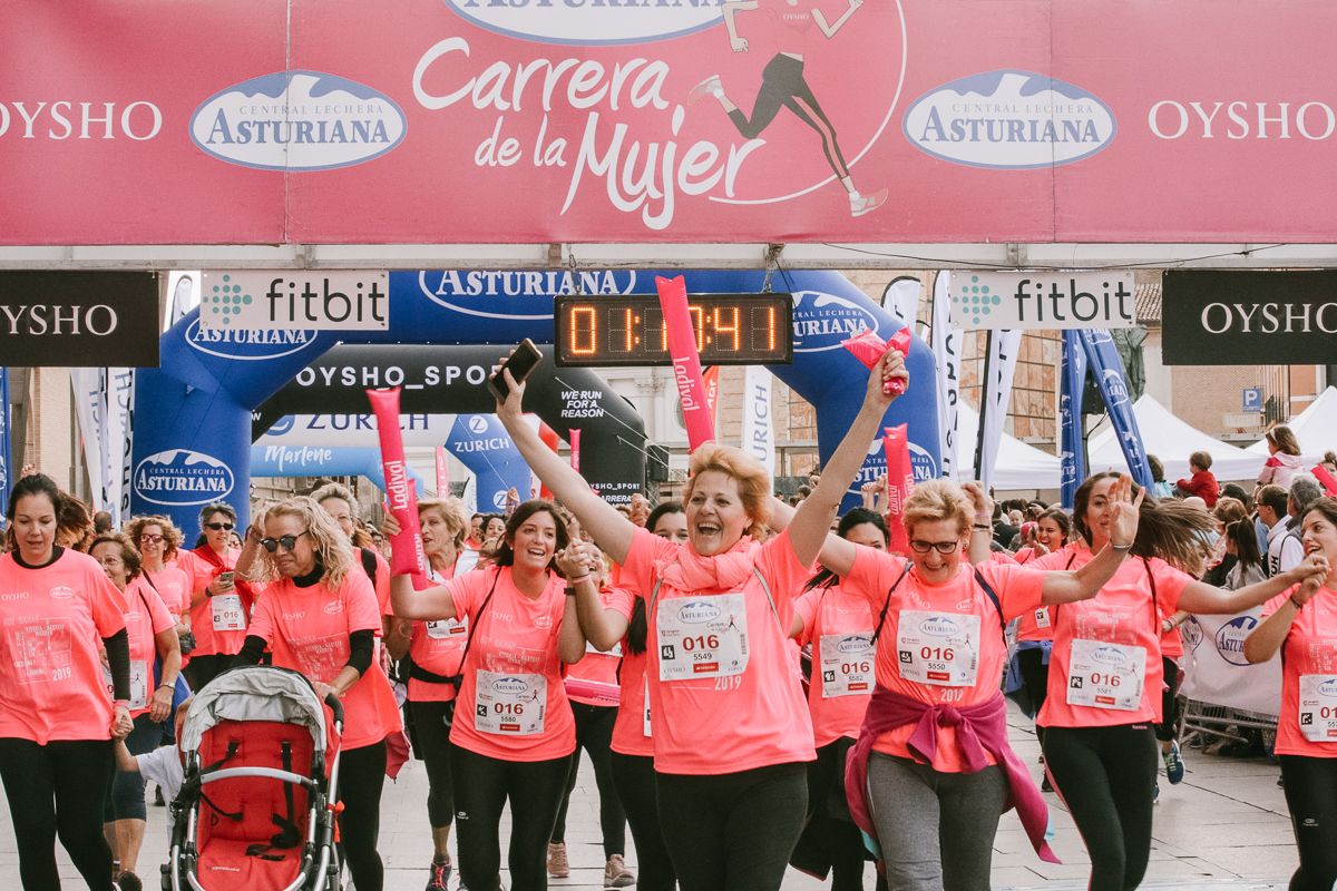 Llegada de la Carrera de la Mujer de Zaragoza (GALERÍA 16)