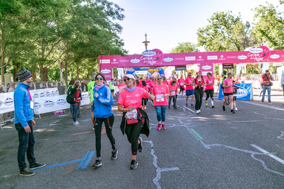Carrera de la Mujer de Madrid - META, ARCO DERECHO (de 53:03 a 54:33)