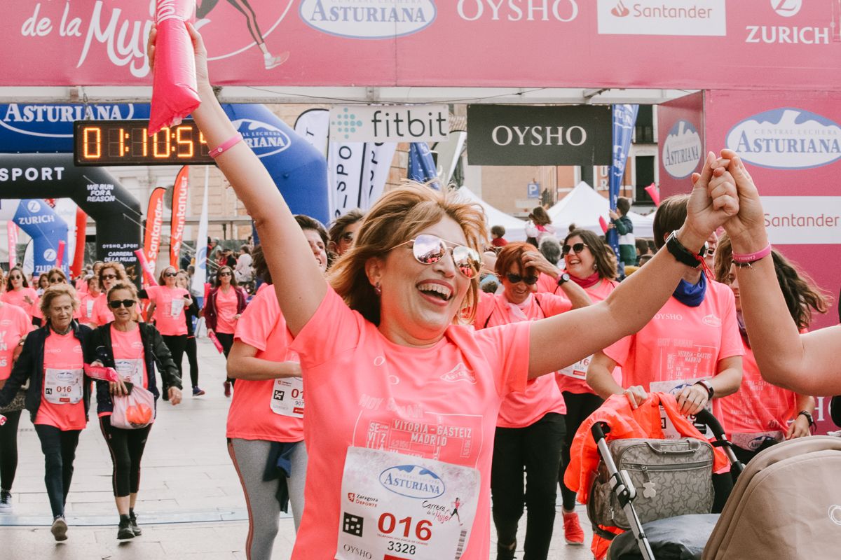 Llegada de la Carrera de la Mujer de Zaragoza (GALERÍA 16)