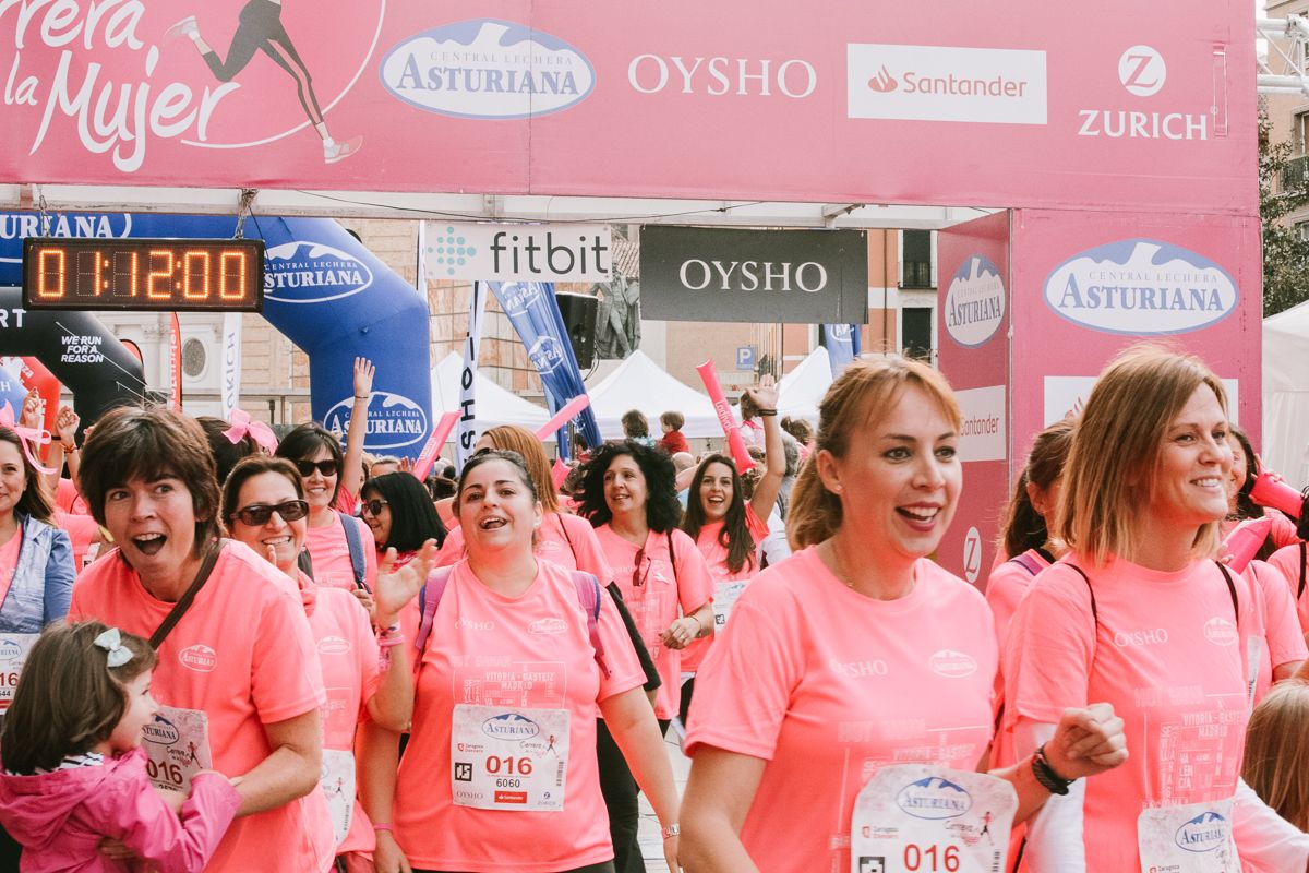 Llegada de la Carrera de la Mujer de Zaragoza (GALERÍA 16)