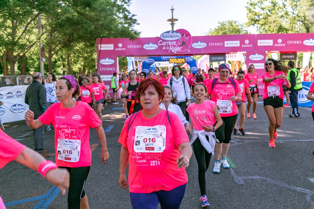 Carrera de la Mujer de Madrid - META, ARCO DERECHO (de 51:40 a 53:02)