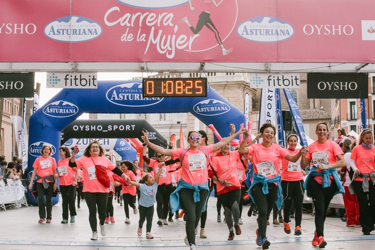 Llegada de la Carrera de la Mujer de Zaragoza (GALERÍA 15)