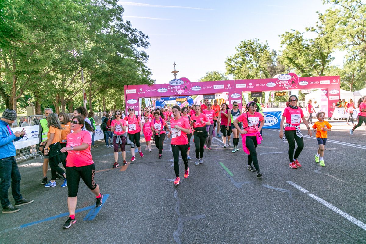 Carrera de la Mujer de Madrid - META, ARCO DERECHO (de 51:40 a 53:02)