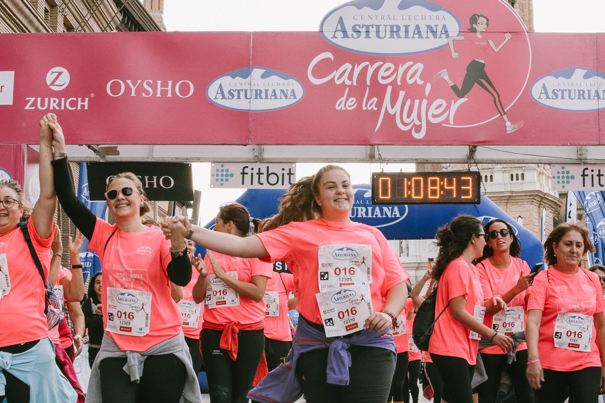 Llegada de la Carrera de la Mujer de Zaragoza (GALERÍA 15)